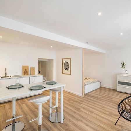 Quartier Du Chateau, Superbe Appartement Avec Parking Pau Extérieur photo