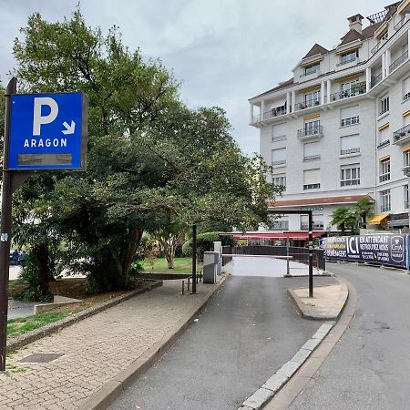 Quartier Du Chateau, Superbe Appartement Avec Parking Pau Extérieur photo