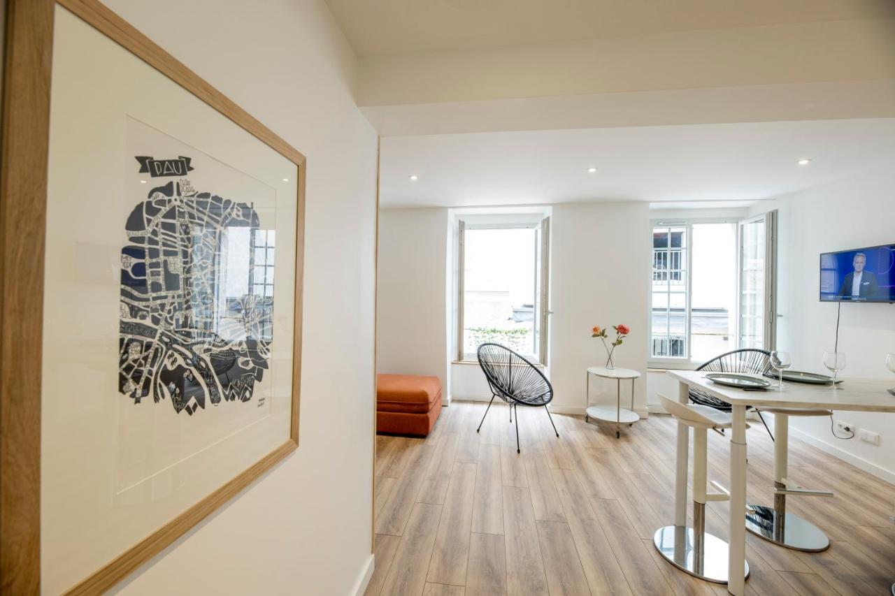 Quartier Du Chateau, Superbe Appartement Avec Parking Pau Extérieur photo