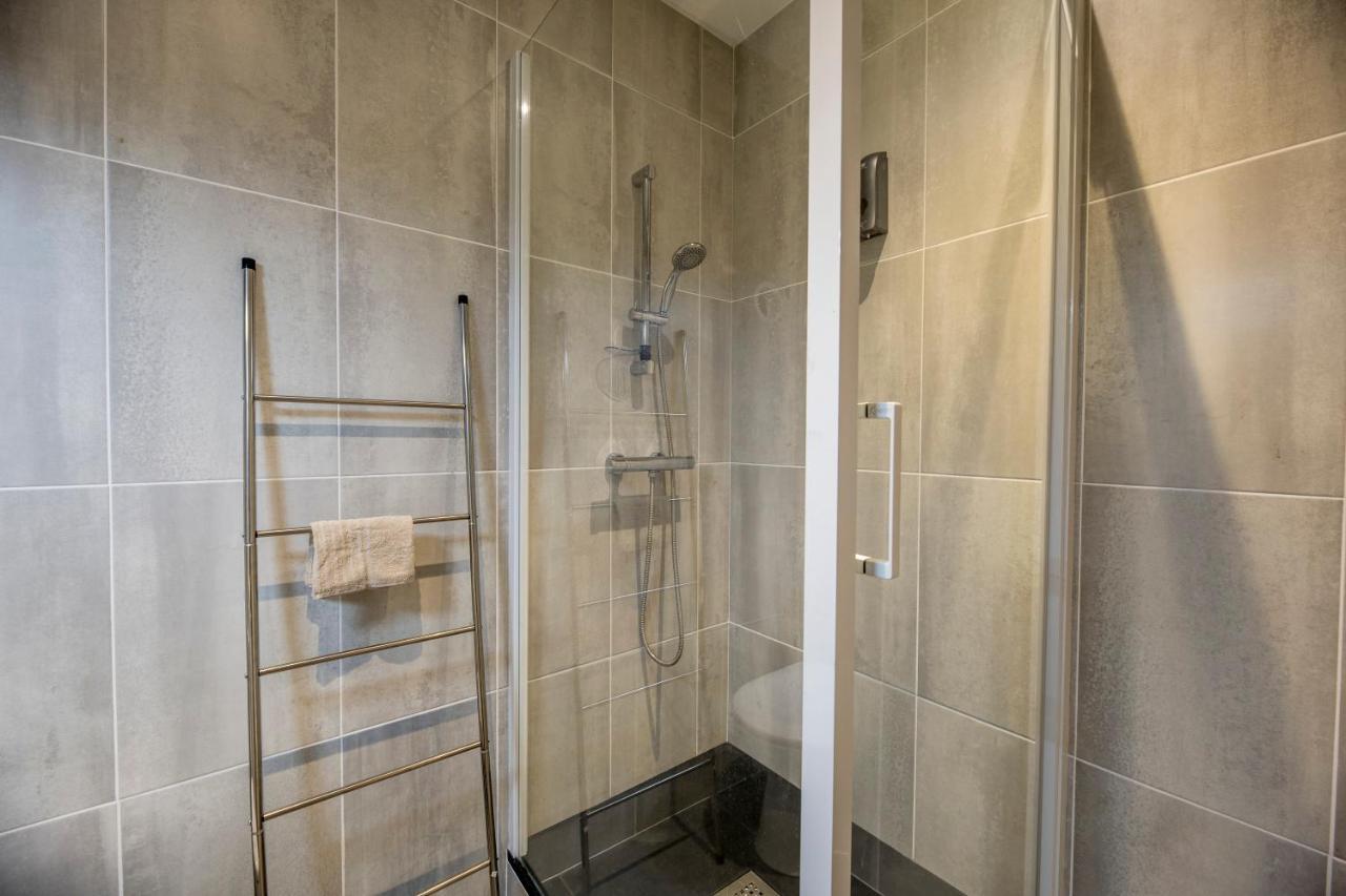Quartier Du Chateau, Superbe Appartement Avec Parking Pau Extérieur photo