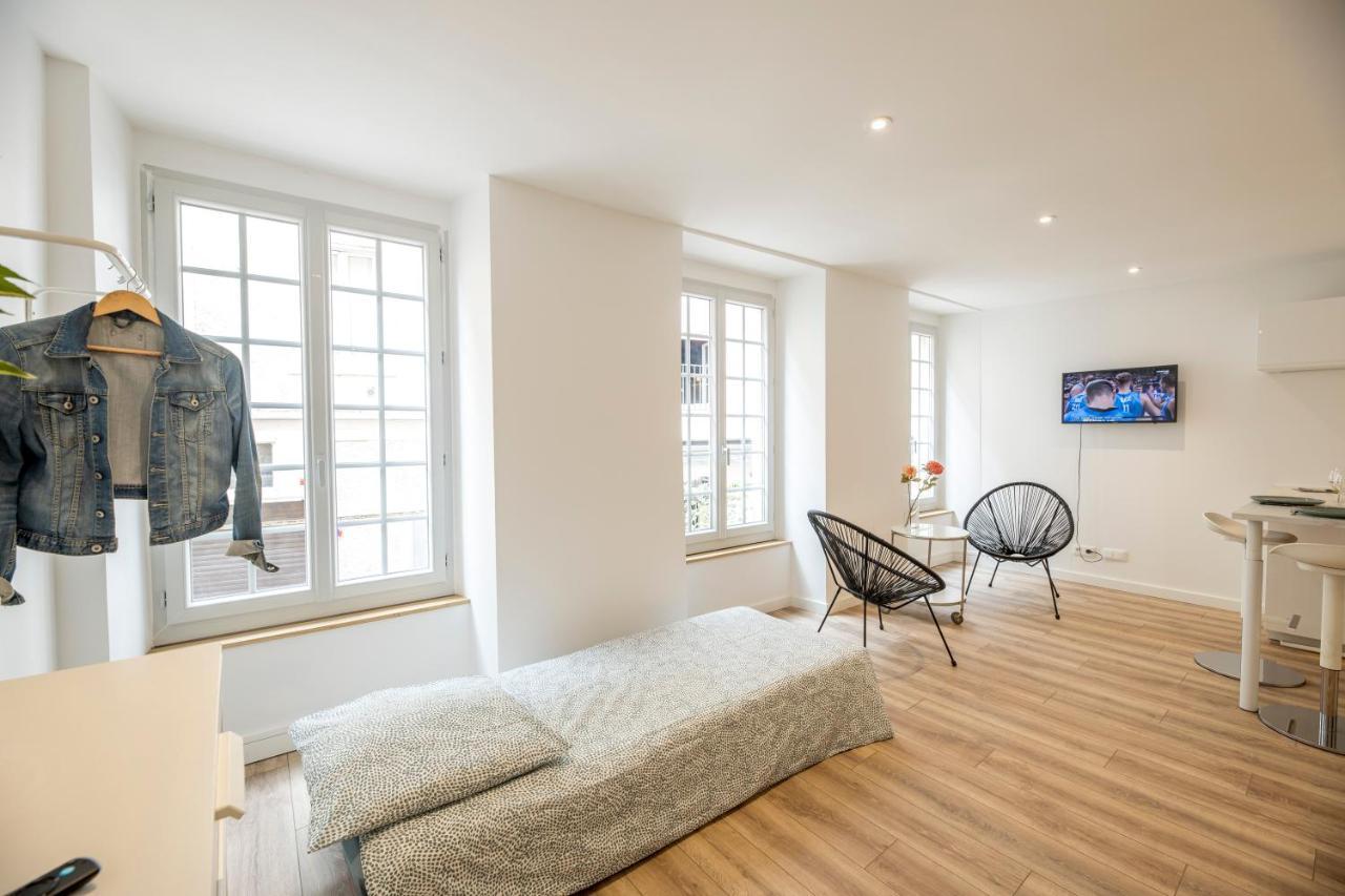 Quartier Du Chateau, Superbe Appartement Avec Parking Pau Extérieur photo