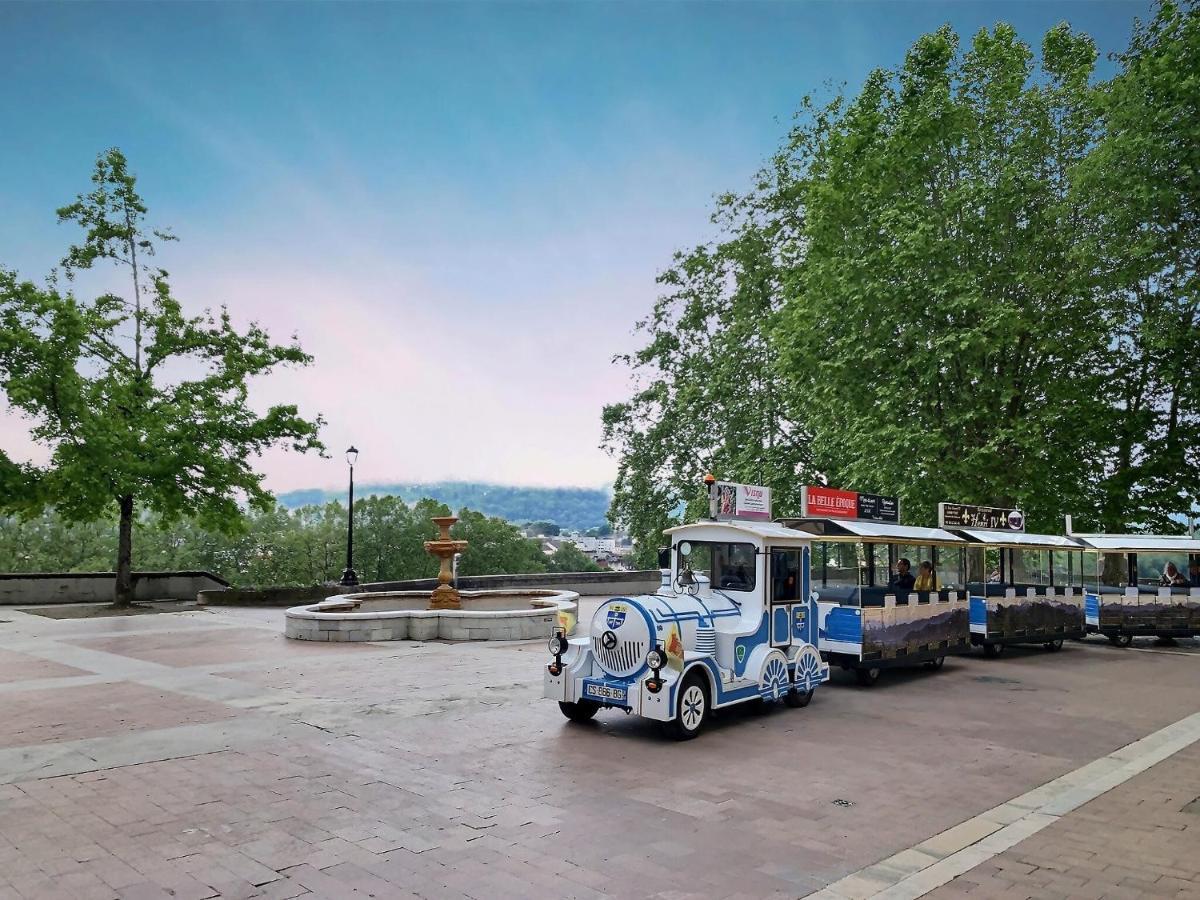 Quartier Du Chateau, Superbe Appartement Avec Parking Pau Extérieur photo
